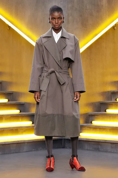 Look 15